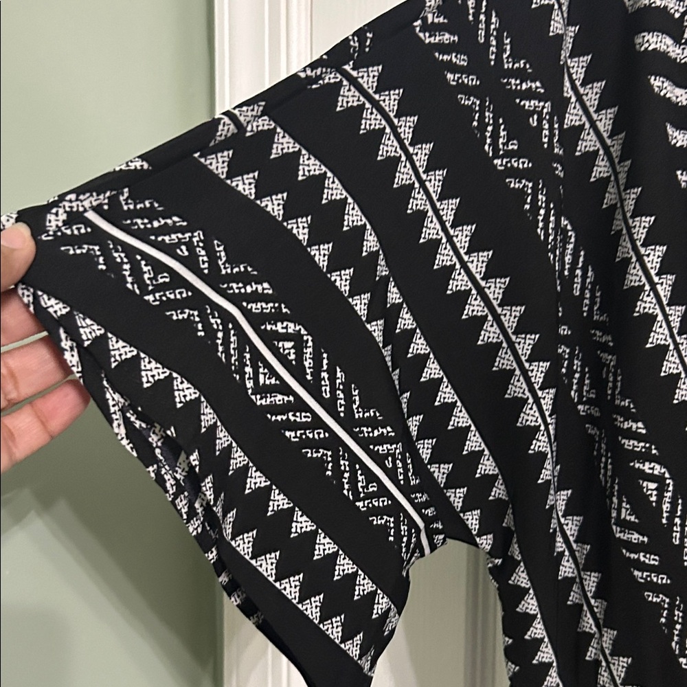 Bloomchic Elegant Black And White Patterned - image 5